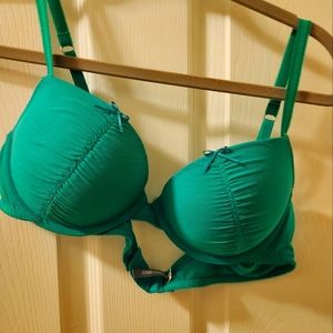 Aerie pushup, 36b